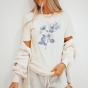 Floral Elegance Cliffrose Graphic Tee Vintage Style Botanical Design